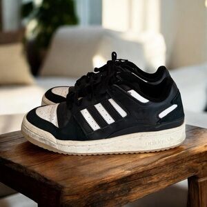 Adidas Forum Low CL "Black White Gum" - Size 8.5 US Men’s (ID6857)